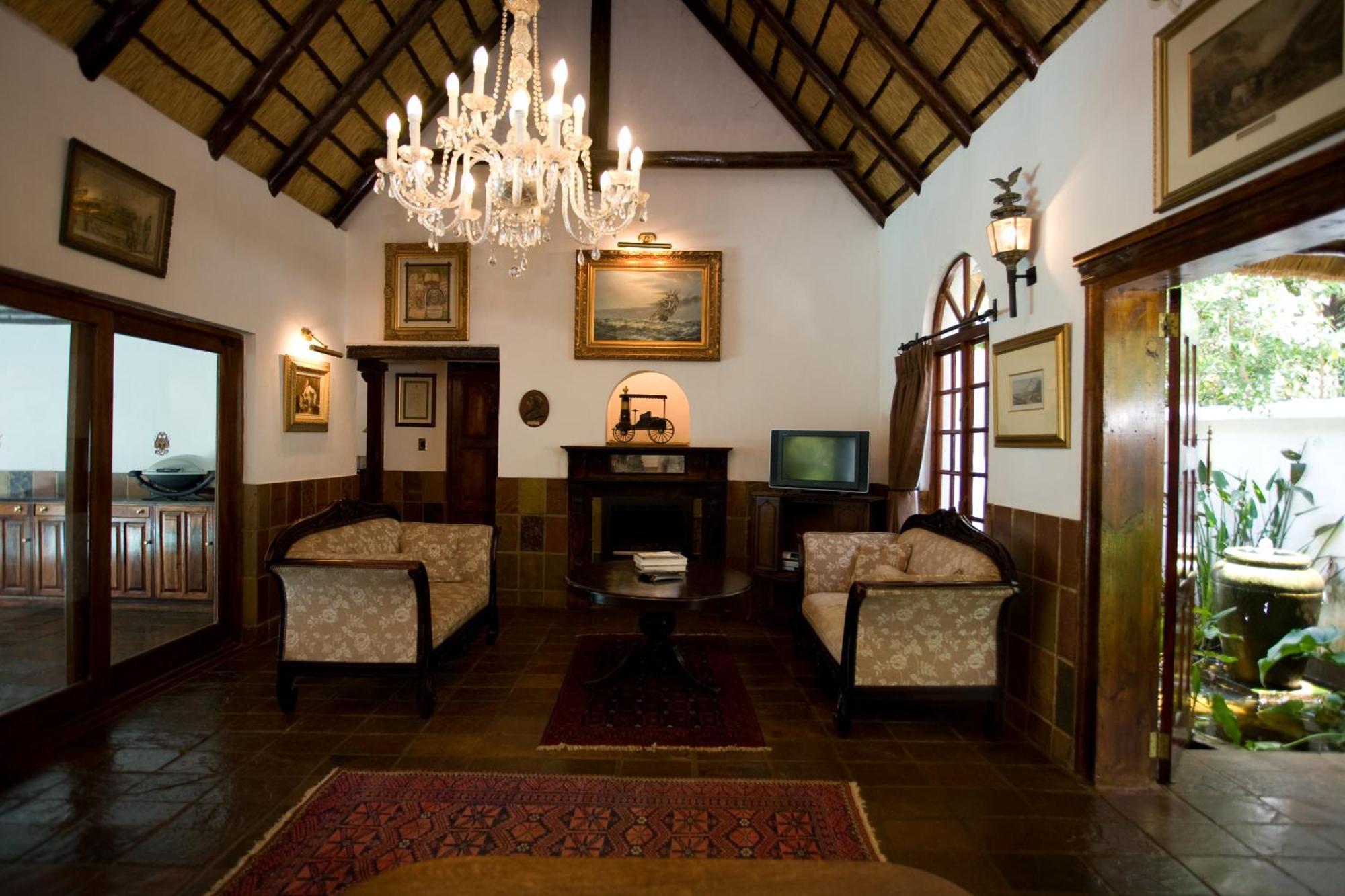 Kedar Heritage Lodge, Conference Centre & Spa Phokeng エクステリア 写真