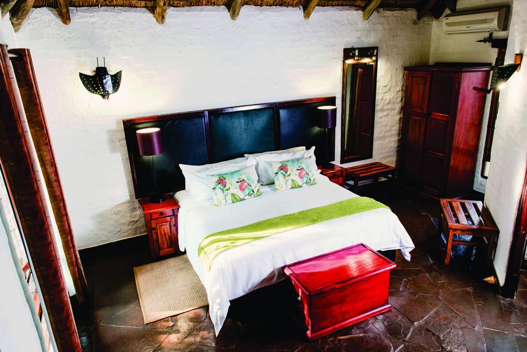 Kedar Heritage Lodge, Conference Centre & Spa Phokeng エクステリア 写真